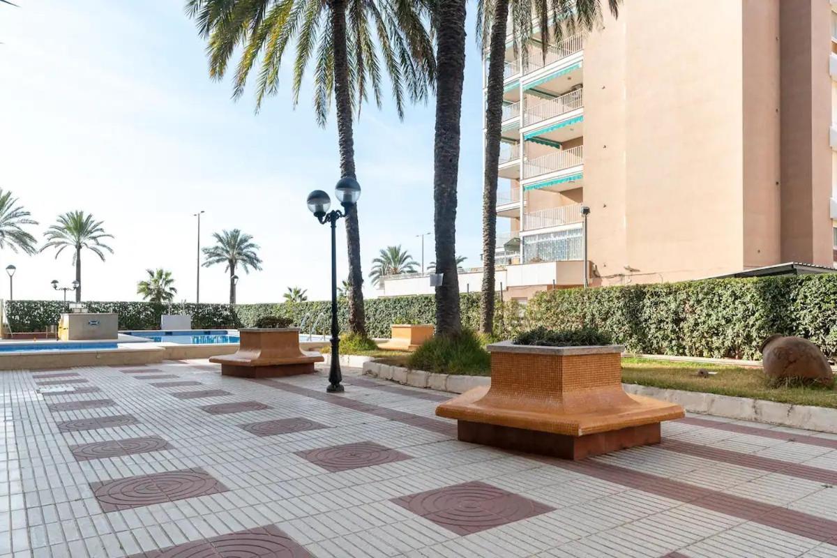 Sea Front Apart. 2 Pools / 1ª Linea. 2 Piscinas Apartment Segur de Calafell Luaran gambar
