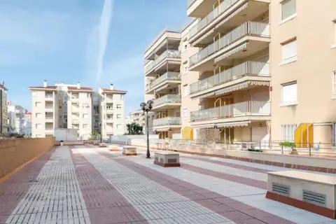 Sea Front Apart. 2 Pools / 1ª Linea. 2 Piscinas Apartment Segur de Calafell Luaran gambar