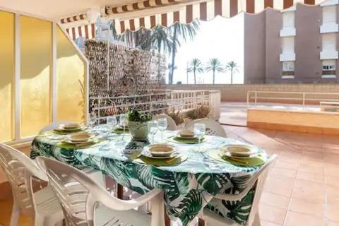 Sea Front Apart. 2 Pools / 1ª Linea. 2 Piscinas Apartment Segur de Calafell Luaran gambar